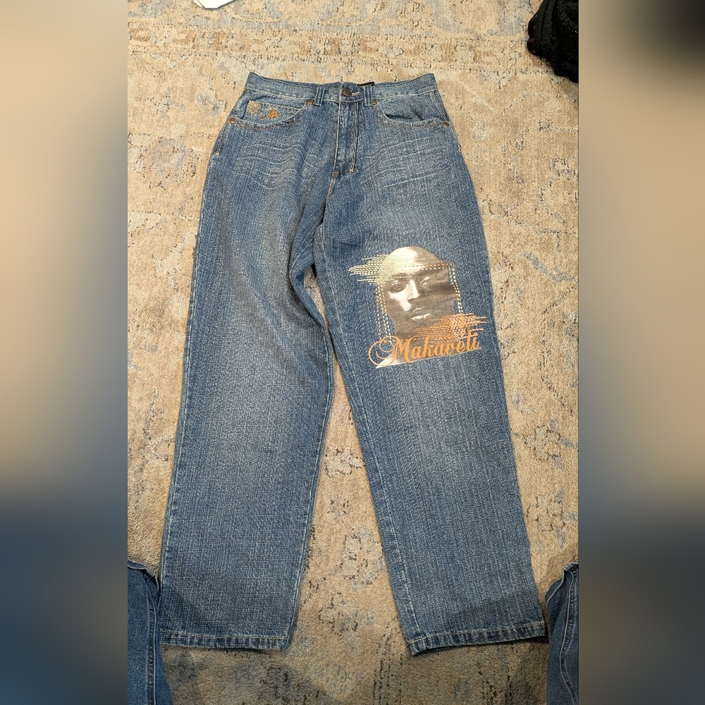 Makaveli Relaxed Fit Blue Jeans with Graphic Of Tu Pac
